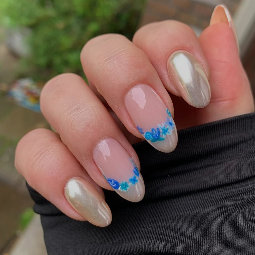 20 Amazing Vanilla Chrome Nails (+ Pics for Inspo)