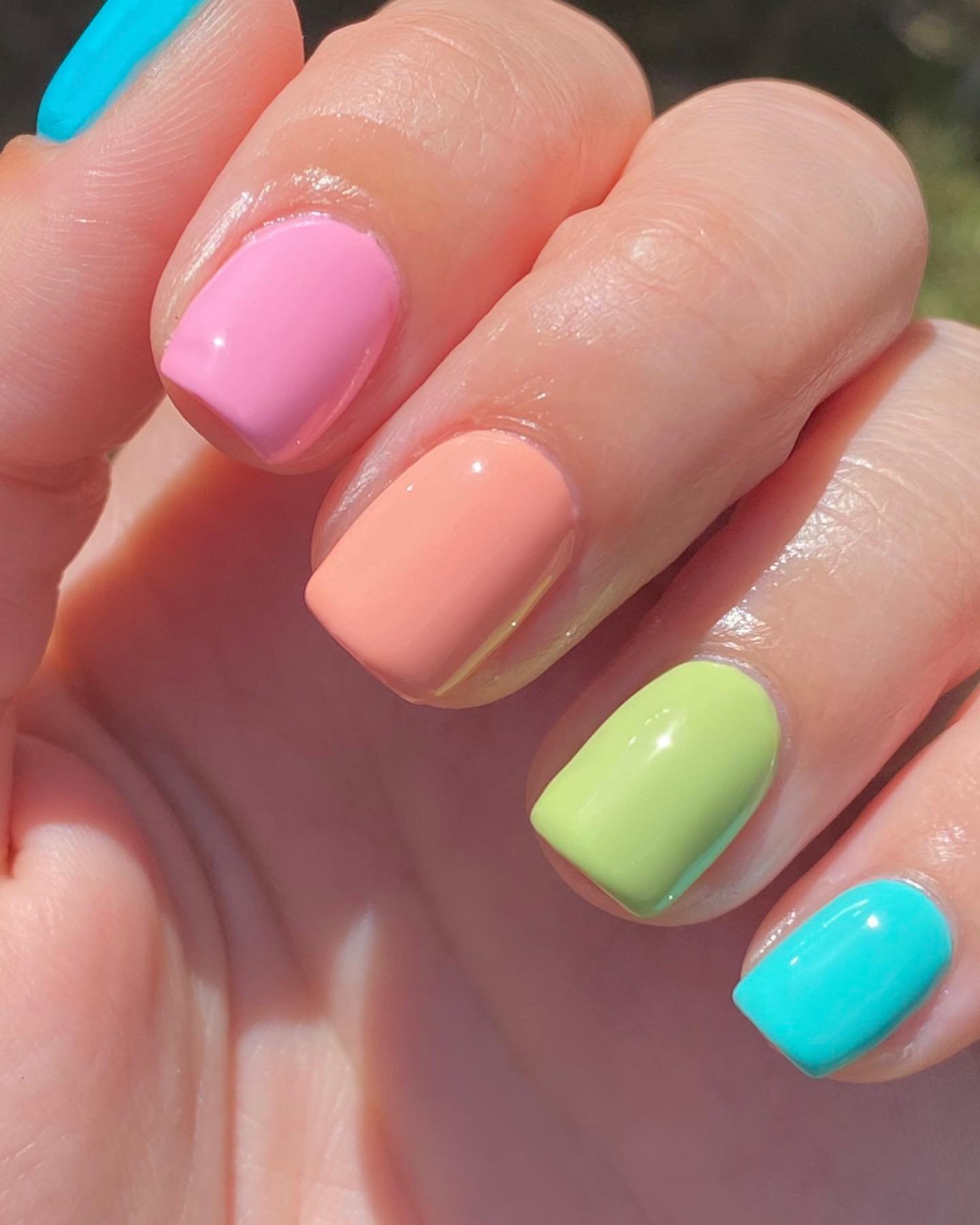 17 - Picture of Summer Short Nails Inspo