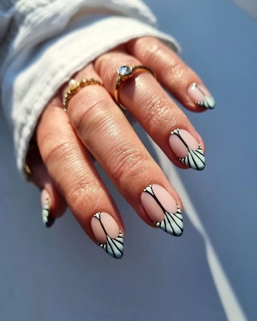 35 - Picture of Fall Nails Inspo
