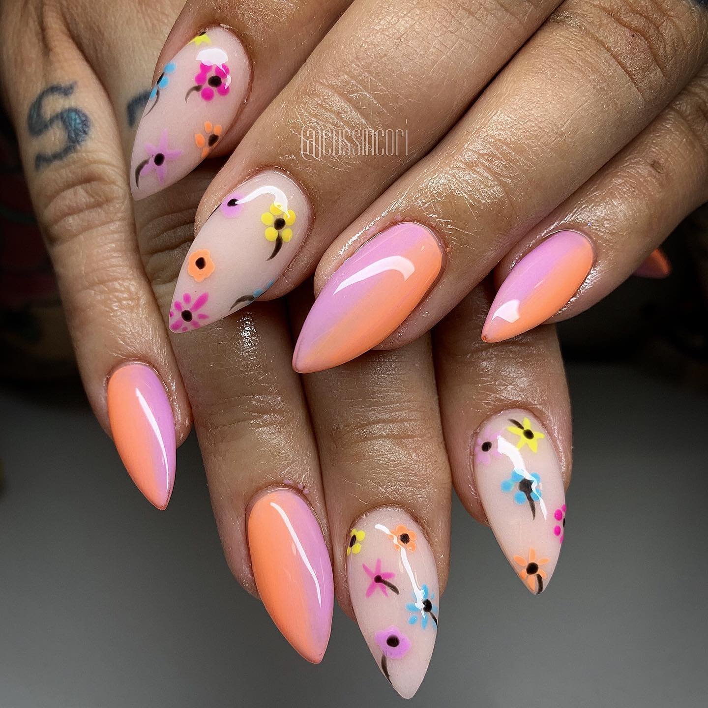 36 - Picture of Summer Nails