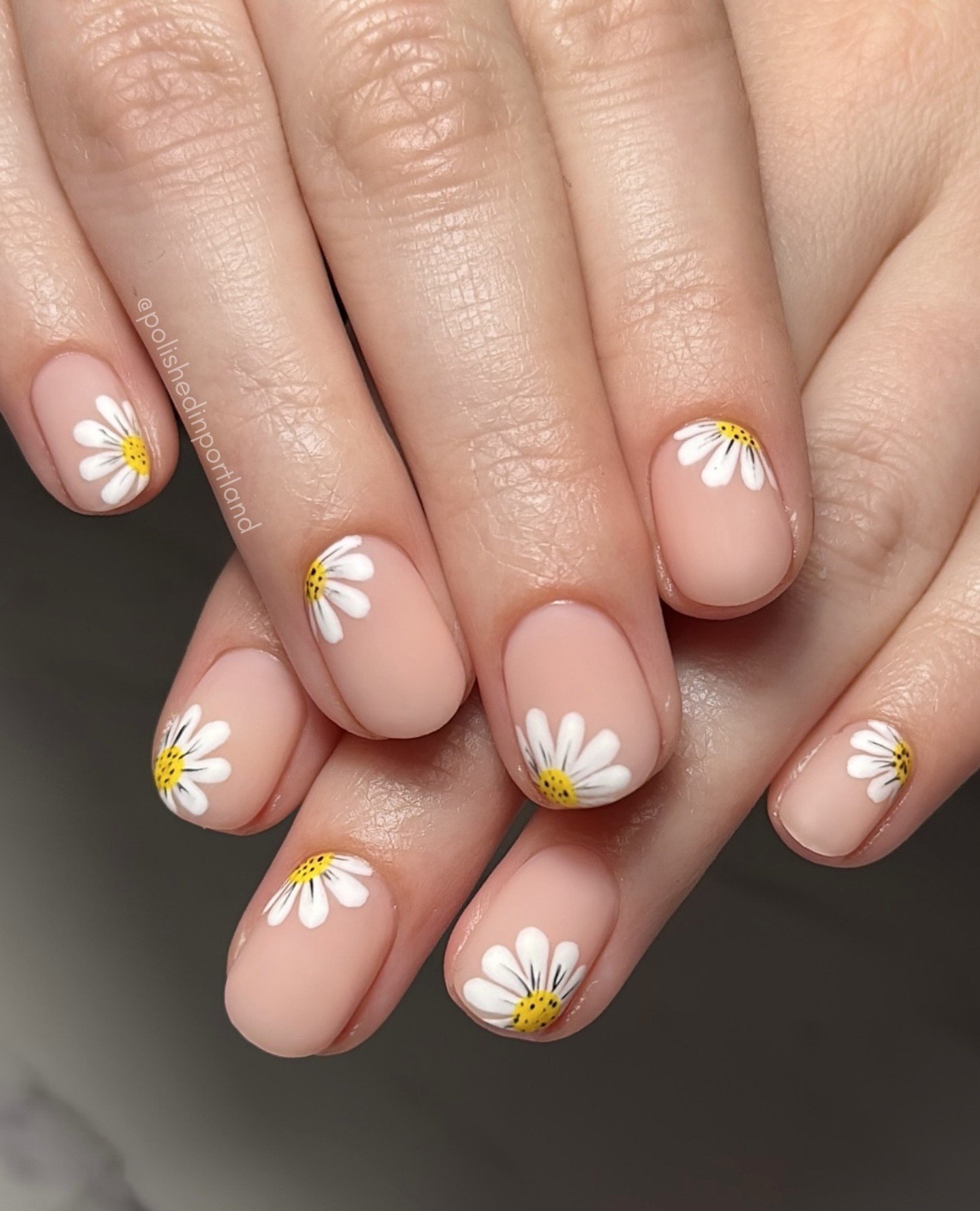 42 - Picture of Fall Nails Inspo