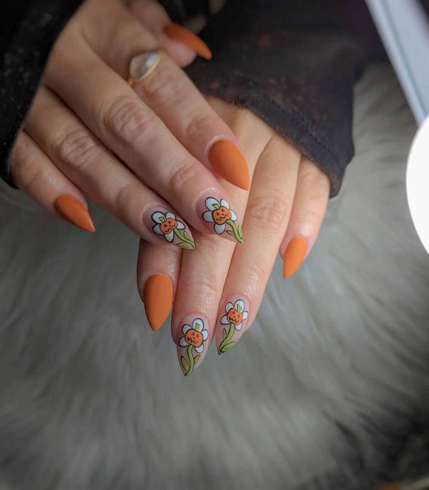 33 - Picture of Halloween Nails