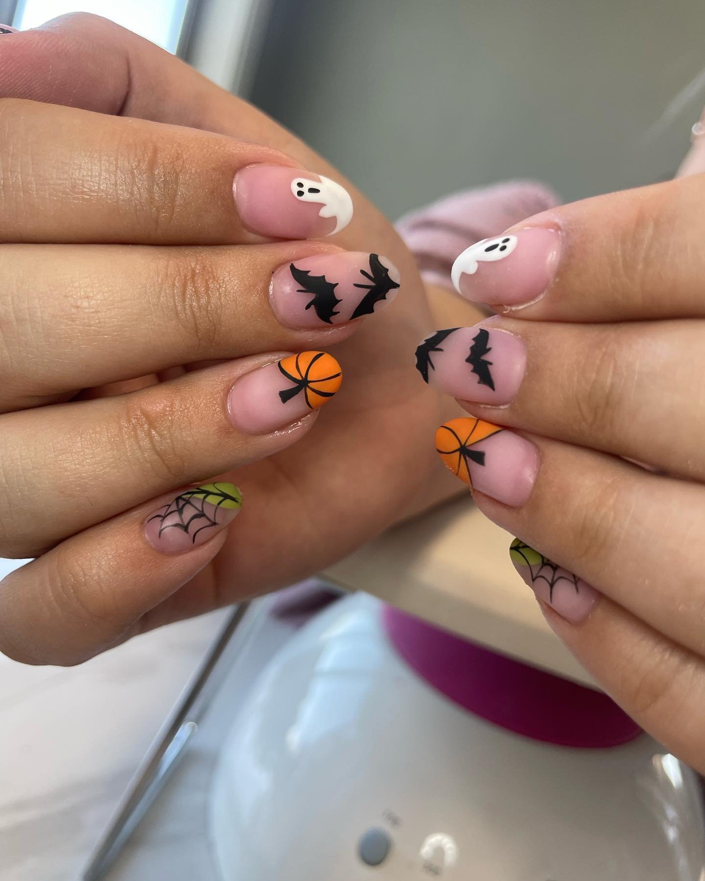 36 - Picture of Halloween Nails