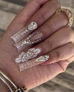 37 Unique Nude Baddie Nails for You To Try