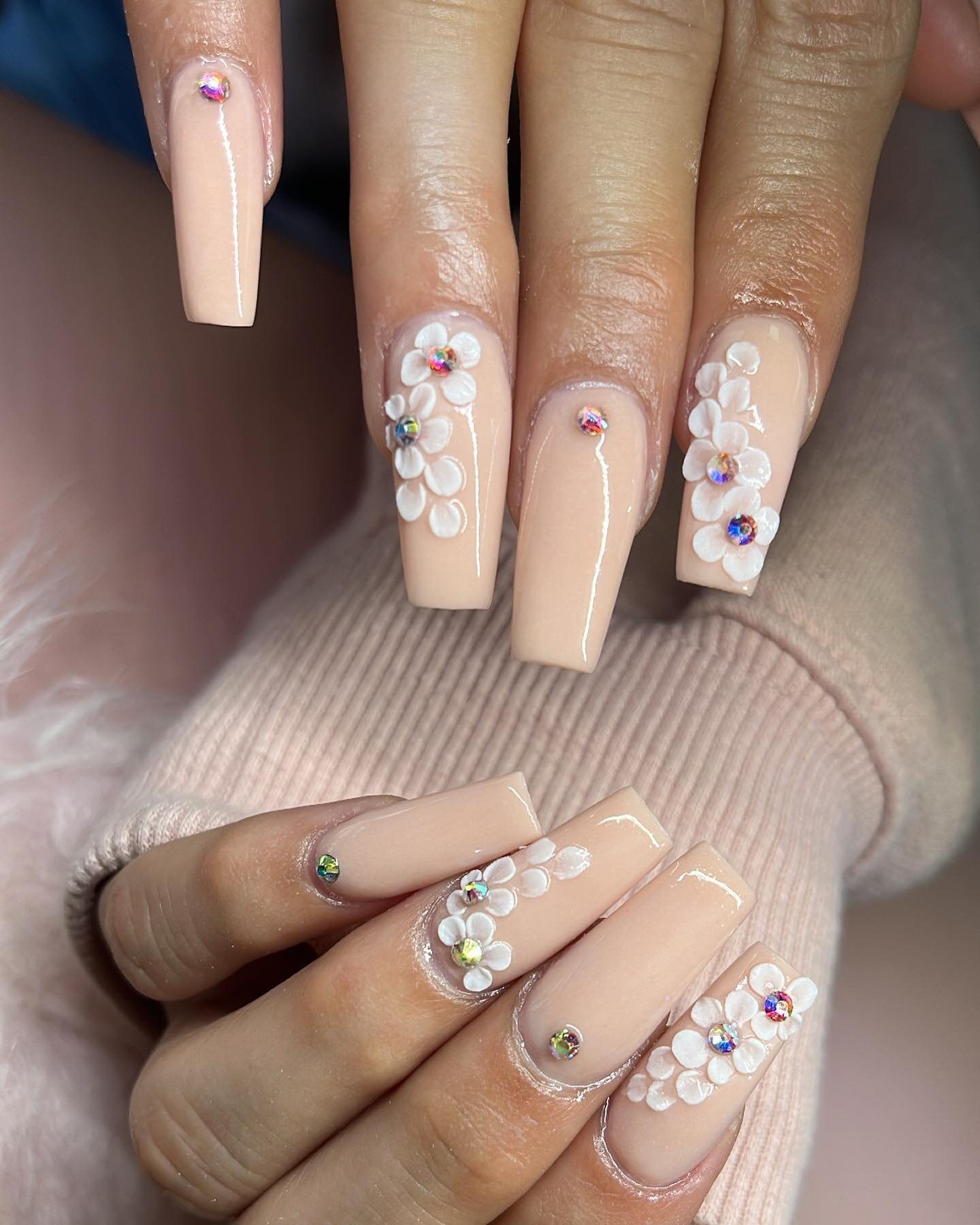 30 - Picture of Nude Baddie Nails