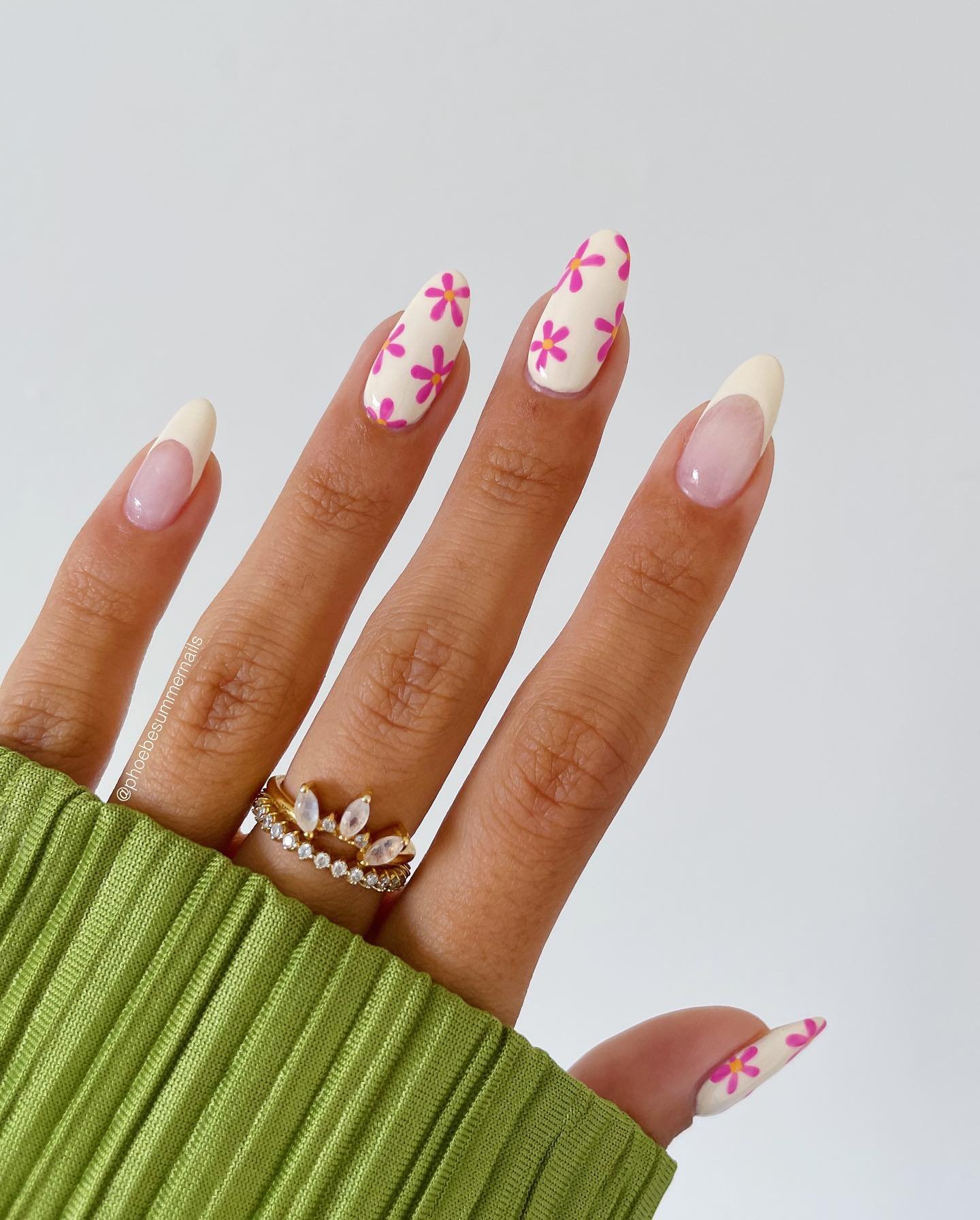 25 - Picture of Almond Nails