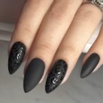 black nails 17