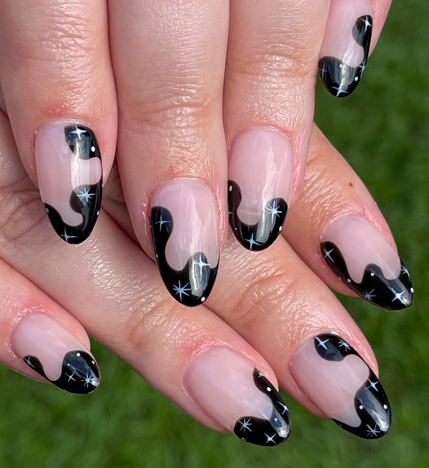 24 - Picture of Black Nails