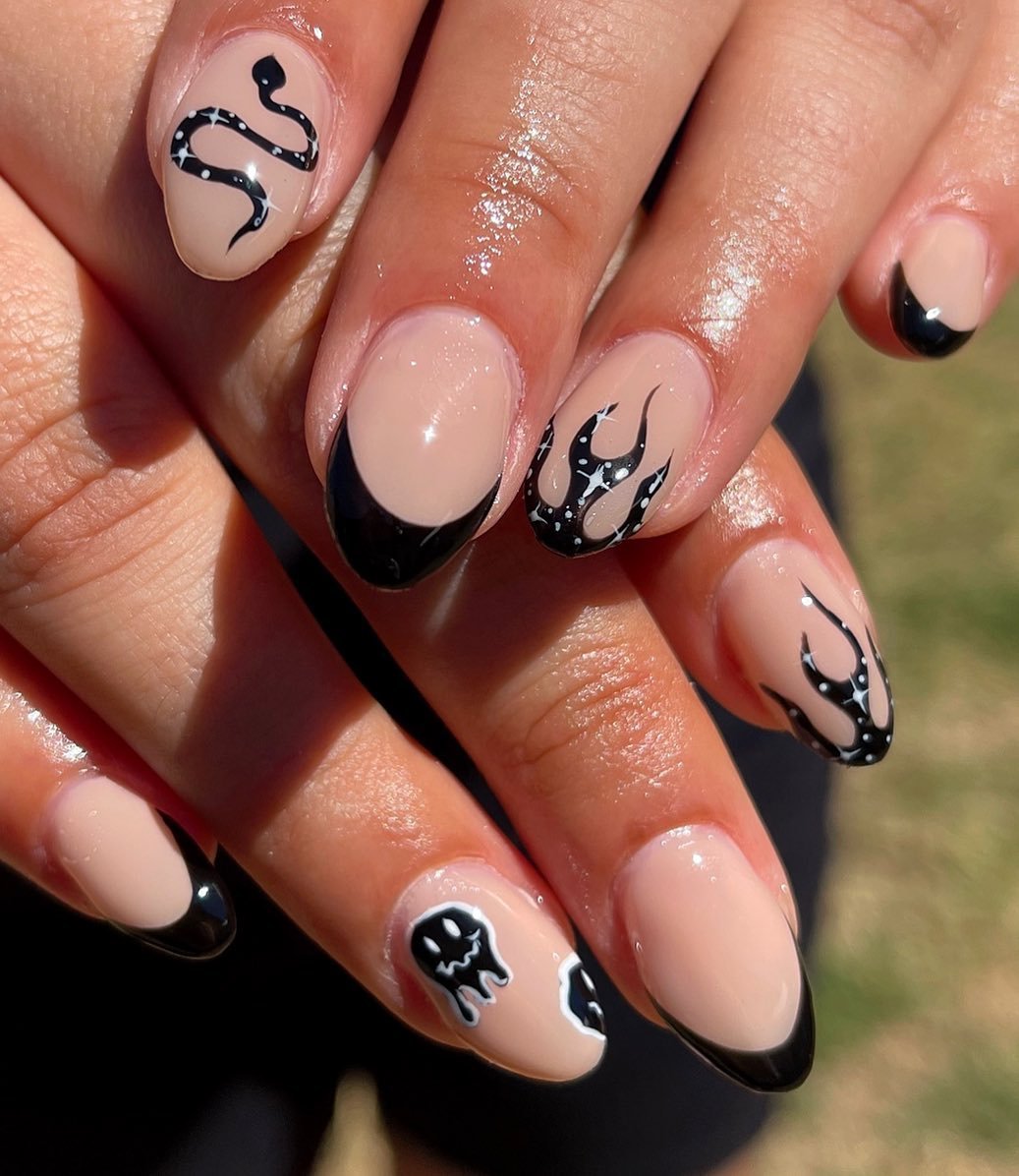 8 - Picture of Black Nails