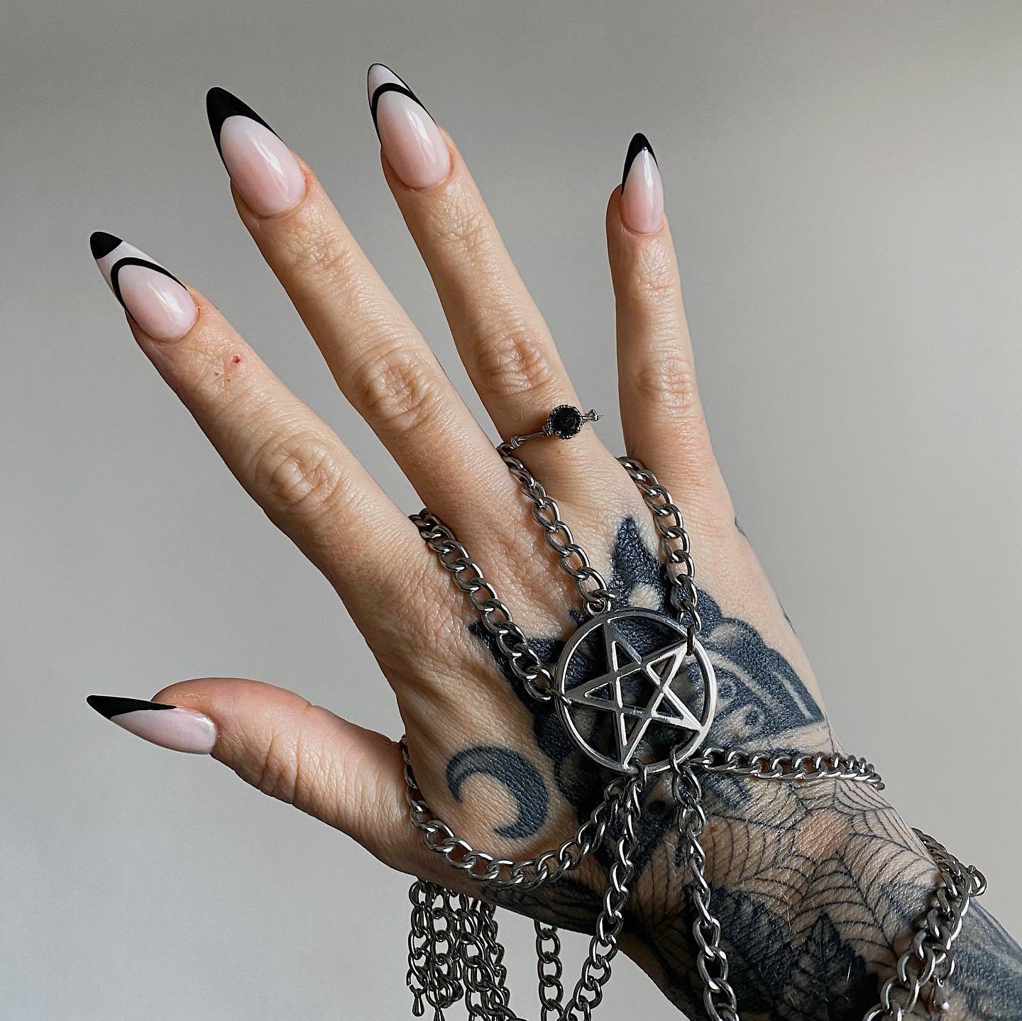 9 - Picture of Black Nails