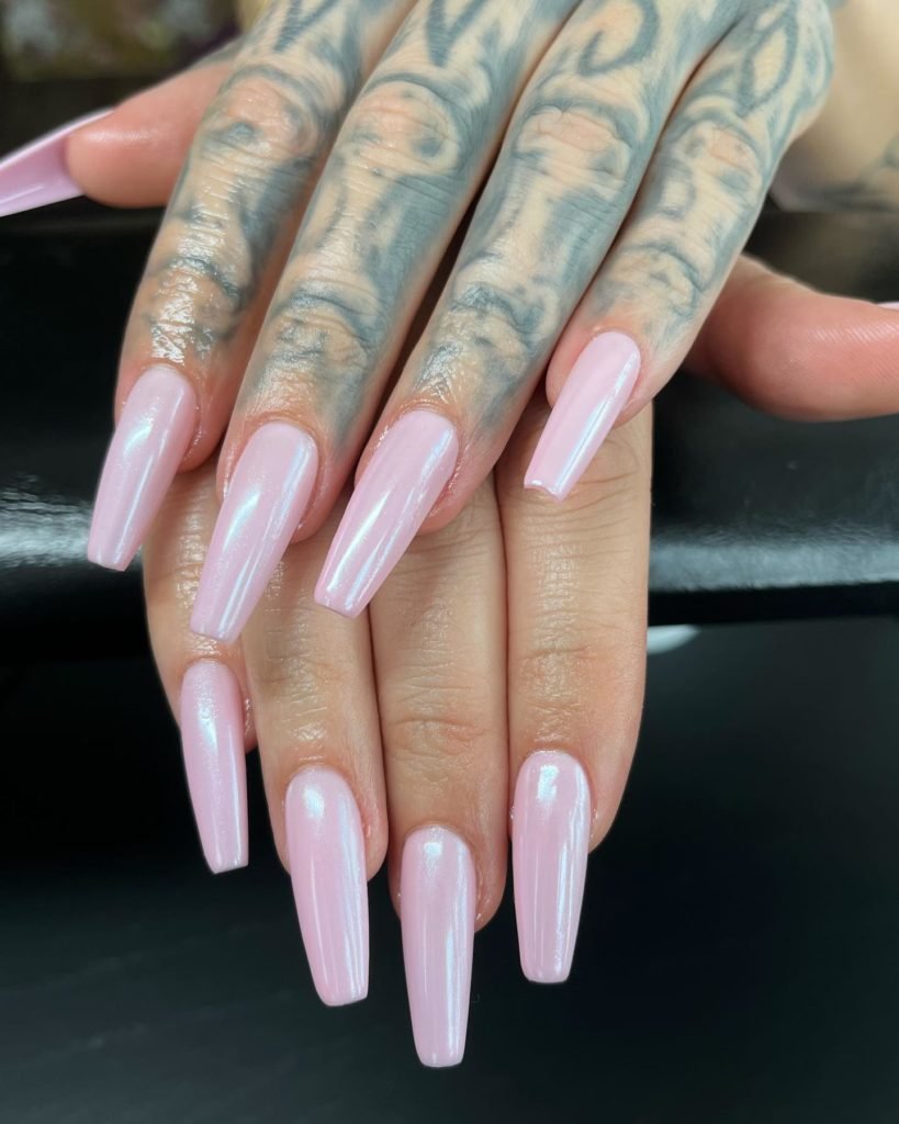 23 Adorable Pink Chrome Nails Inspo