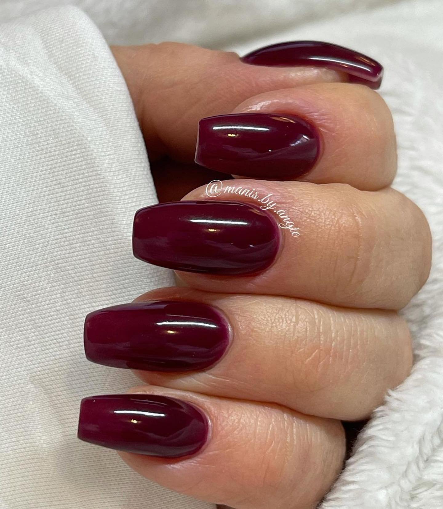35 - Picture of Red Wine Nails
