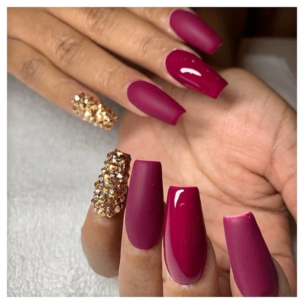 35 Beautiful Red Wine Nails for a Dark and Chic Manicure