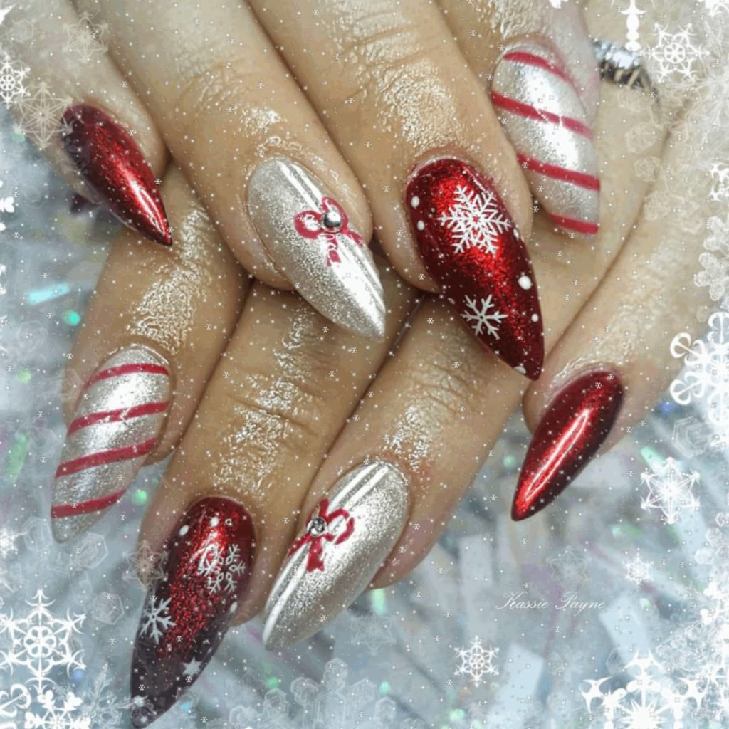 100 Trendy Christmas Nails: Festive Design Inspo for the 2023 Holiday ...