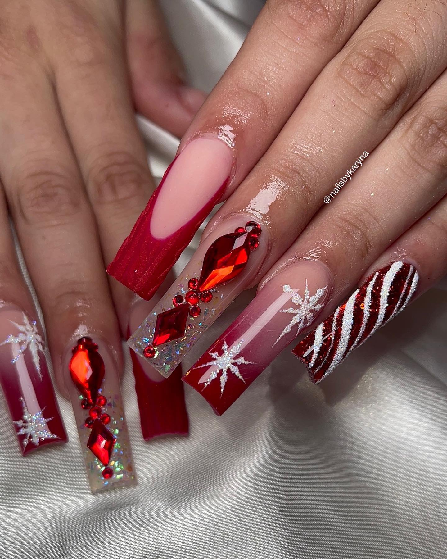 20 - Picture of Christmas Nails