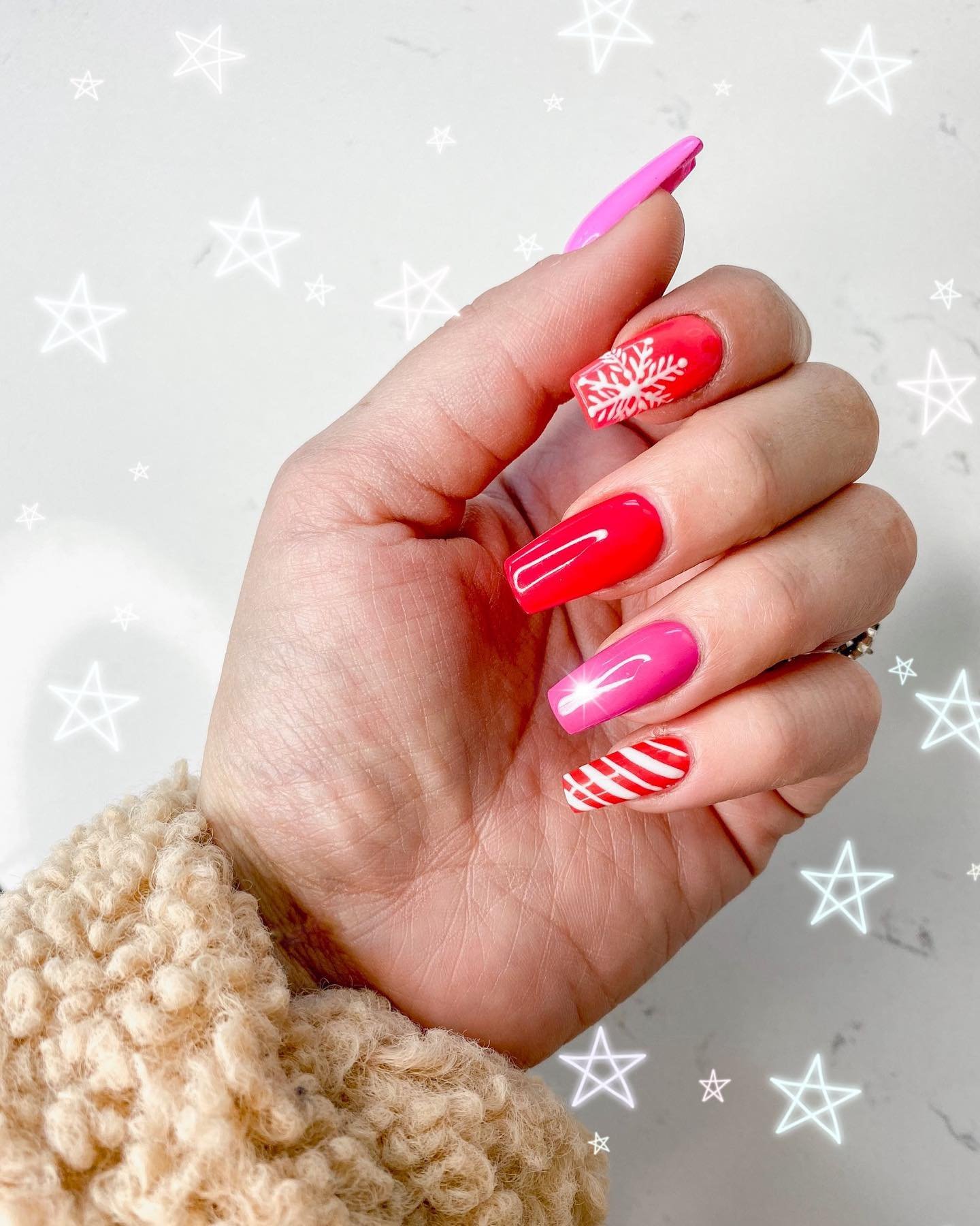26 - Picture of Christmas Nails