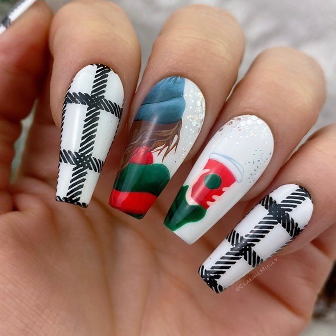 43 - Picture of Christmas Nails