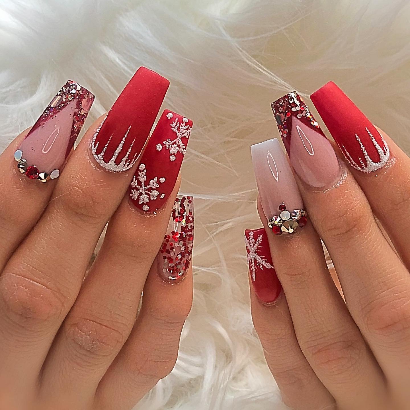 56 - Picture of Christmas Nails