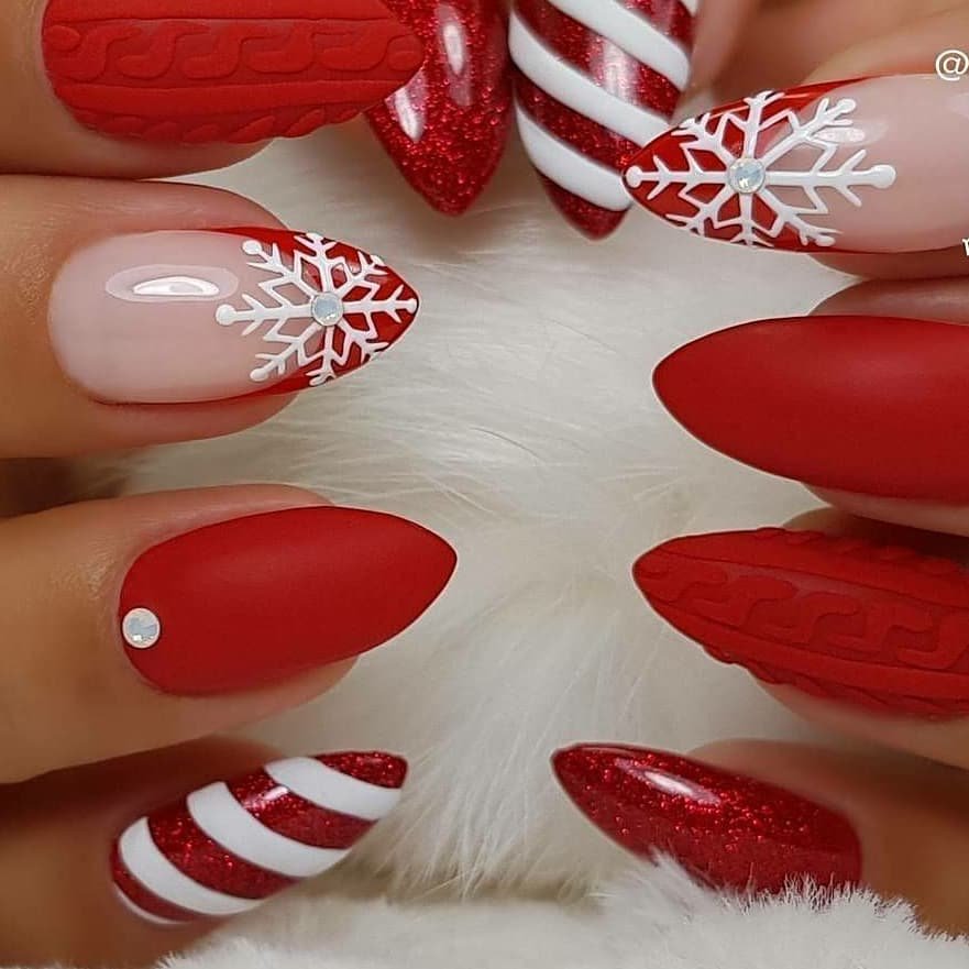 6 - Picture of Christmas Nails