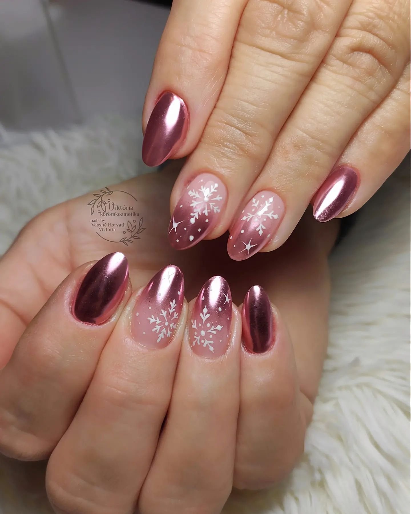 57 - Picture of Christmas Nails