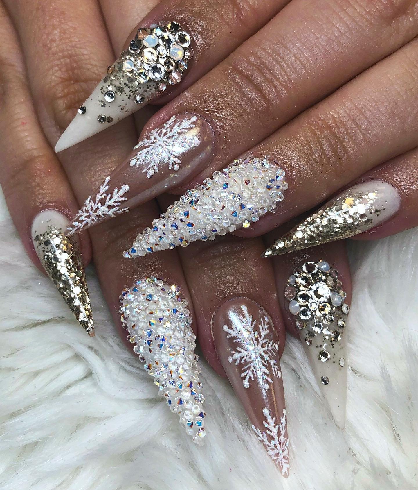 73 - Picture of Christmas Nails