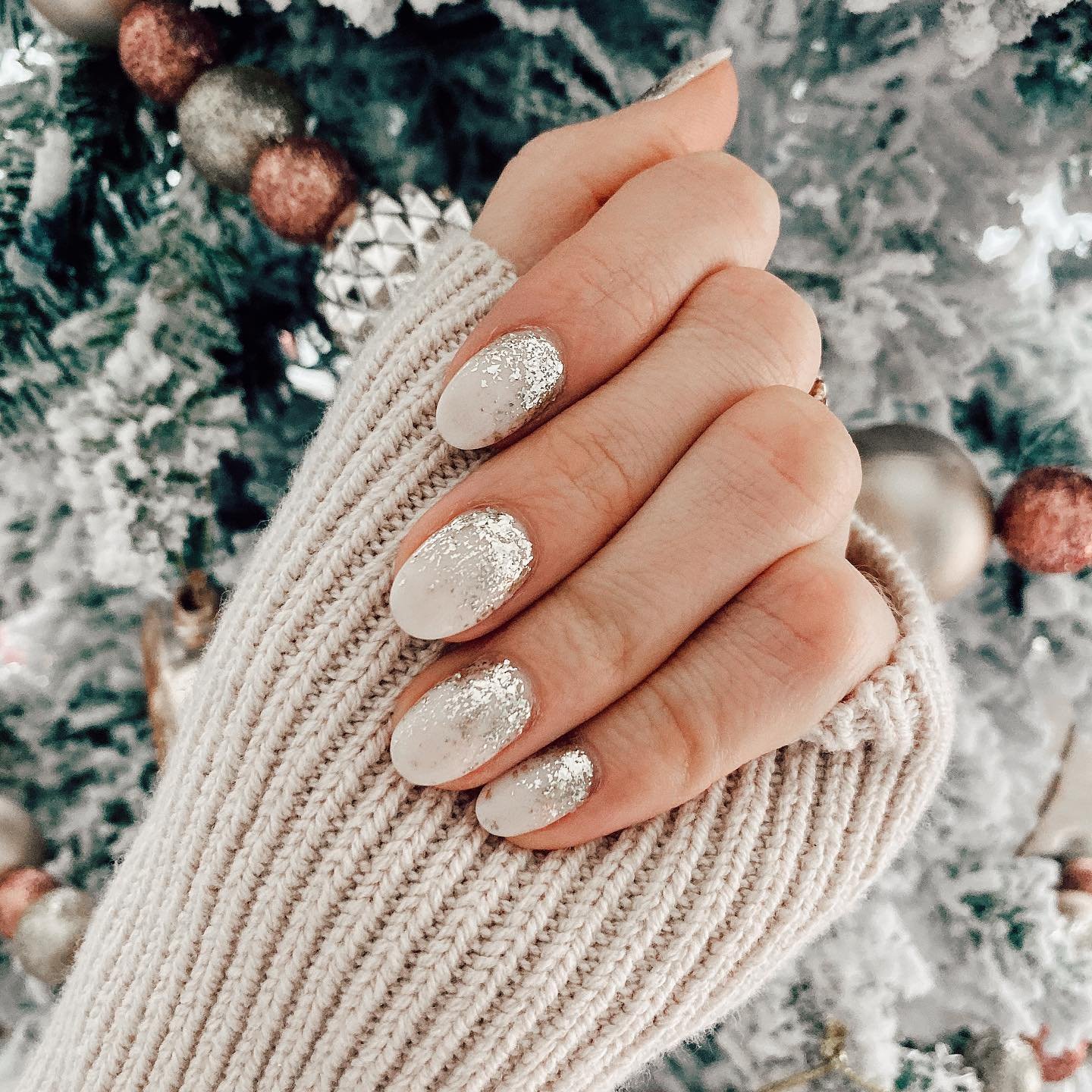 74 - Picture of Christmas Nails