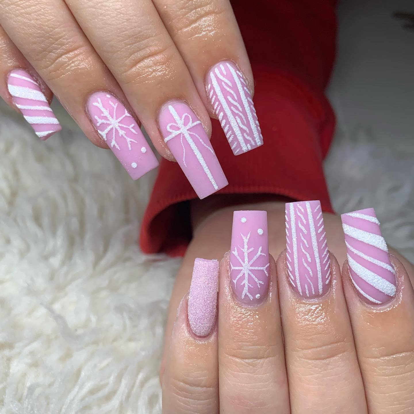 88 - Picture of Christmas Nails