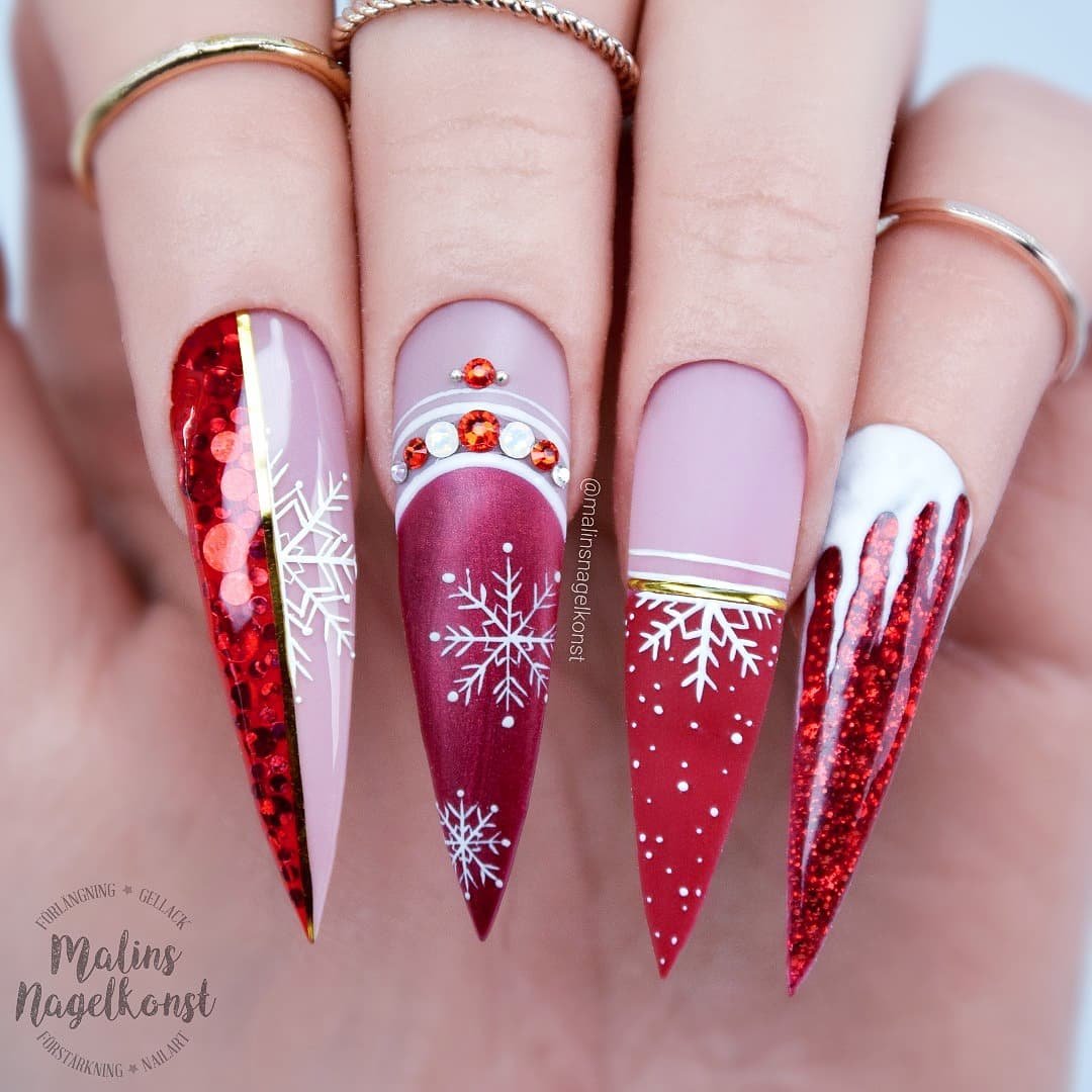 93 - Picture of Christmas Nails