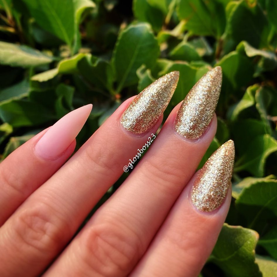10 - Picture of Gold Glitter Nails