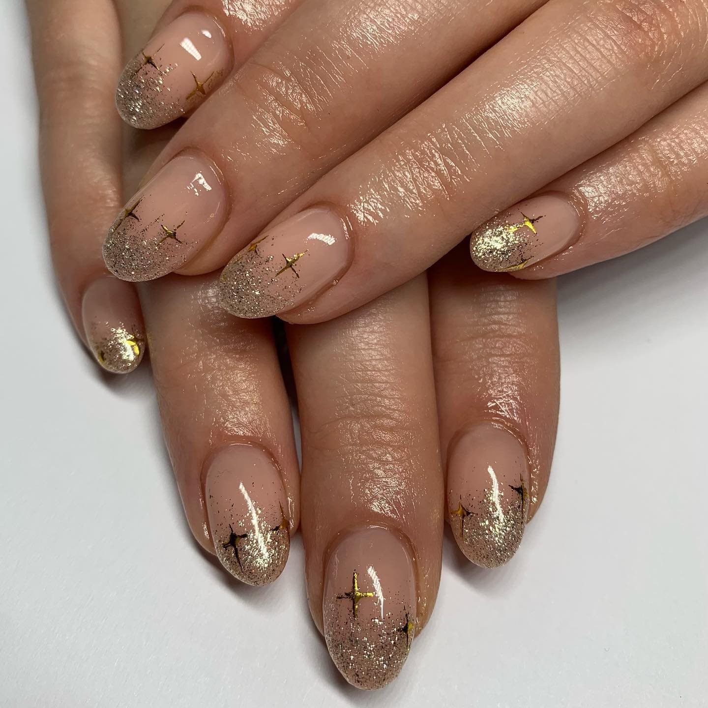 12 - Picture of Gold Glitter Nails