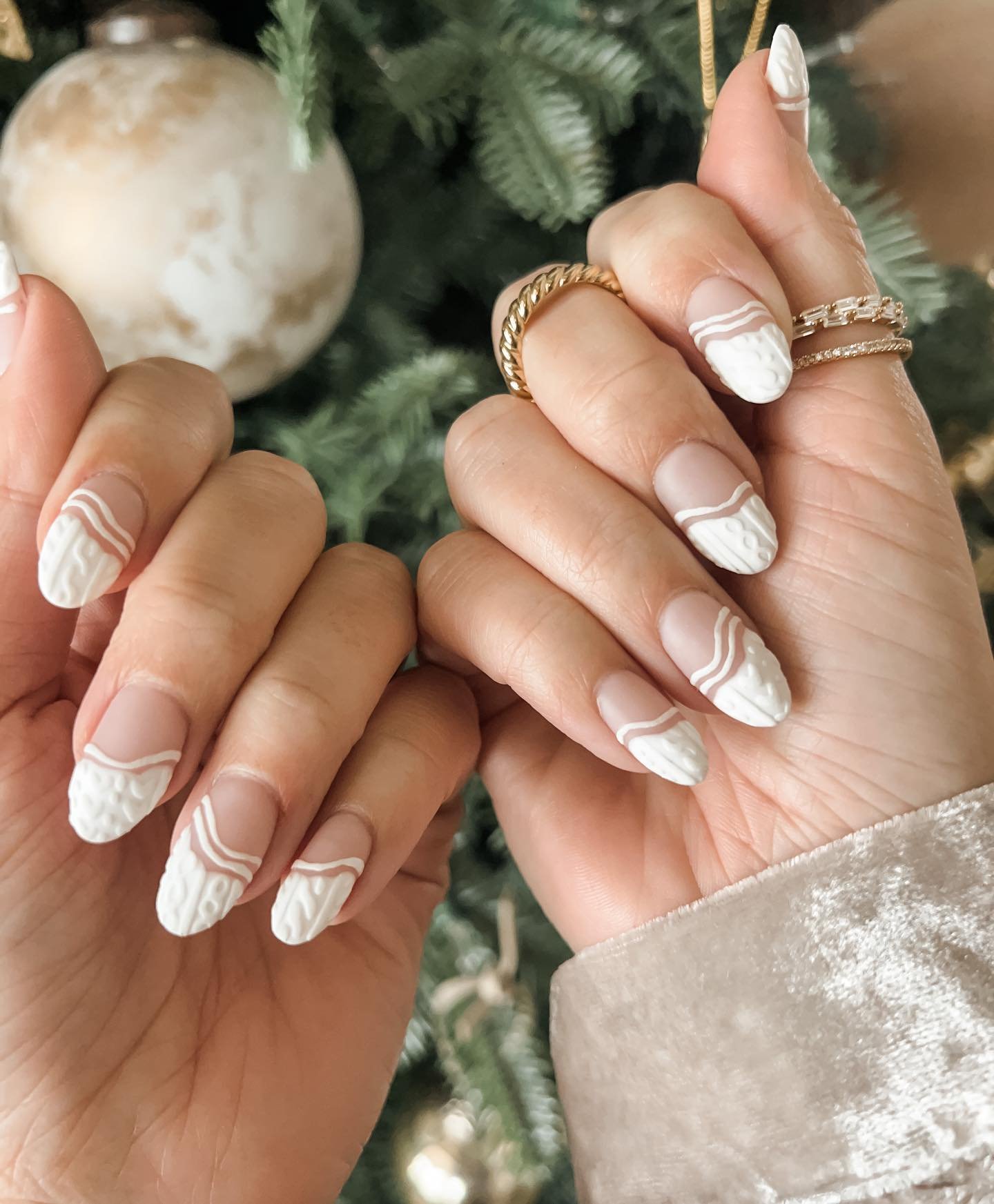 28 - Picture of Winter Nails