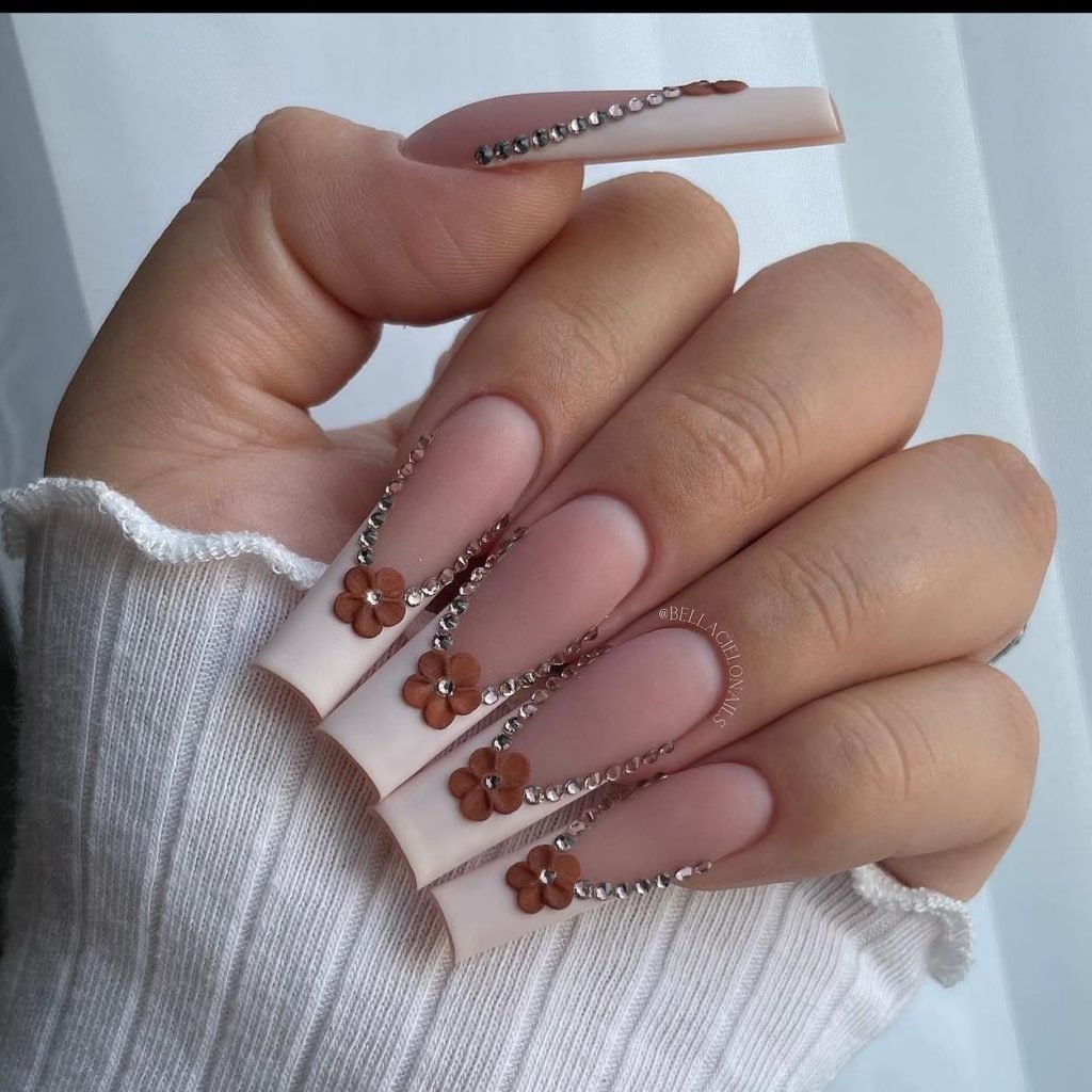 27 Glamorous New Years Nails For Your 2024 New Year S Eve Celebrations   New Years Nails 4 1024x1024 