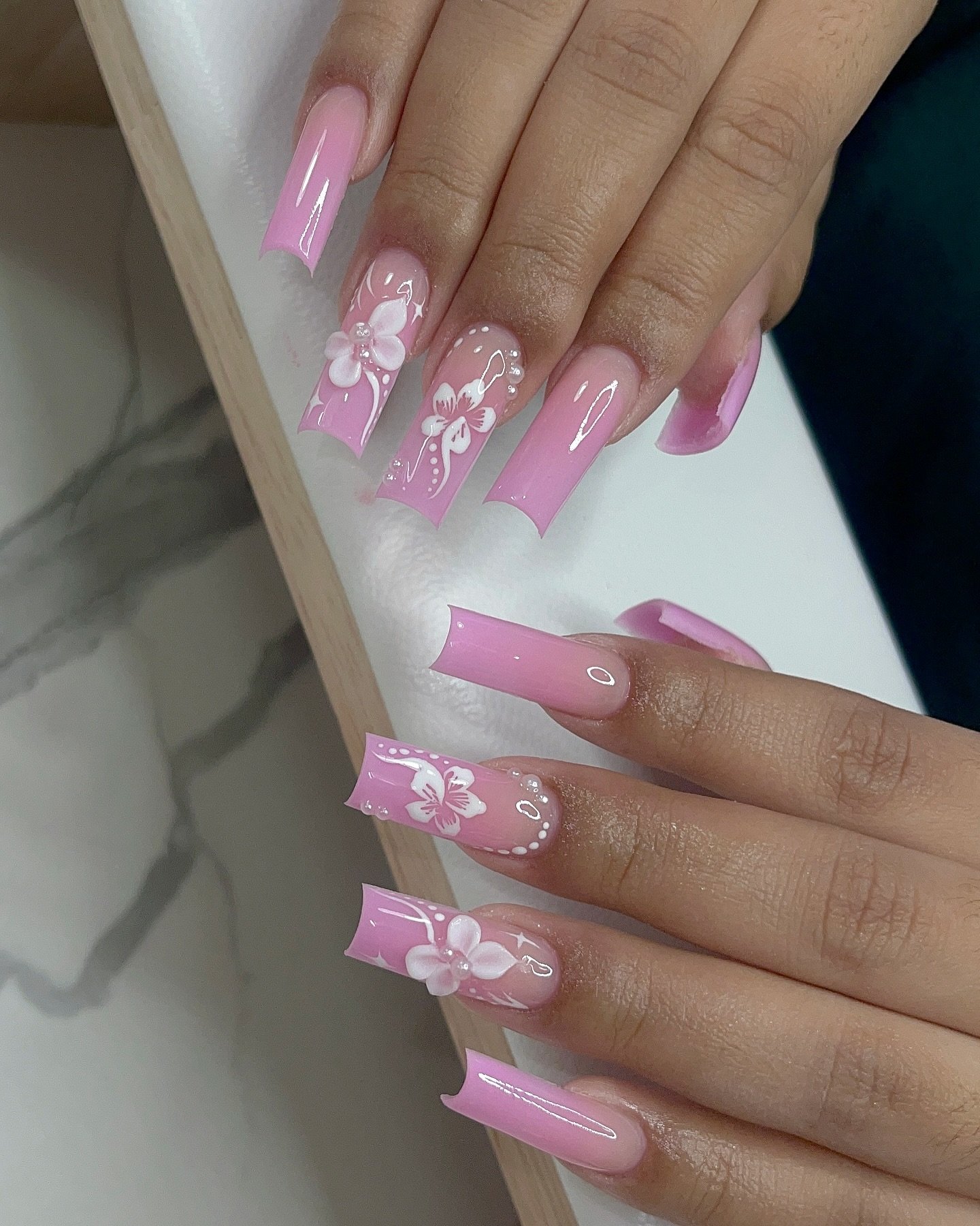 42 - Picture of Acrylic Nails