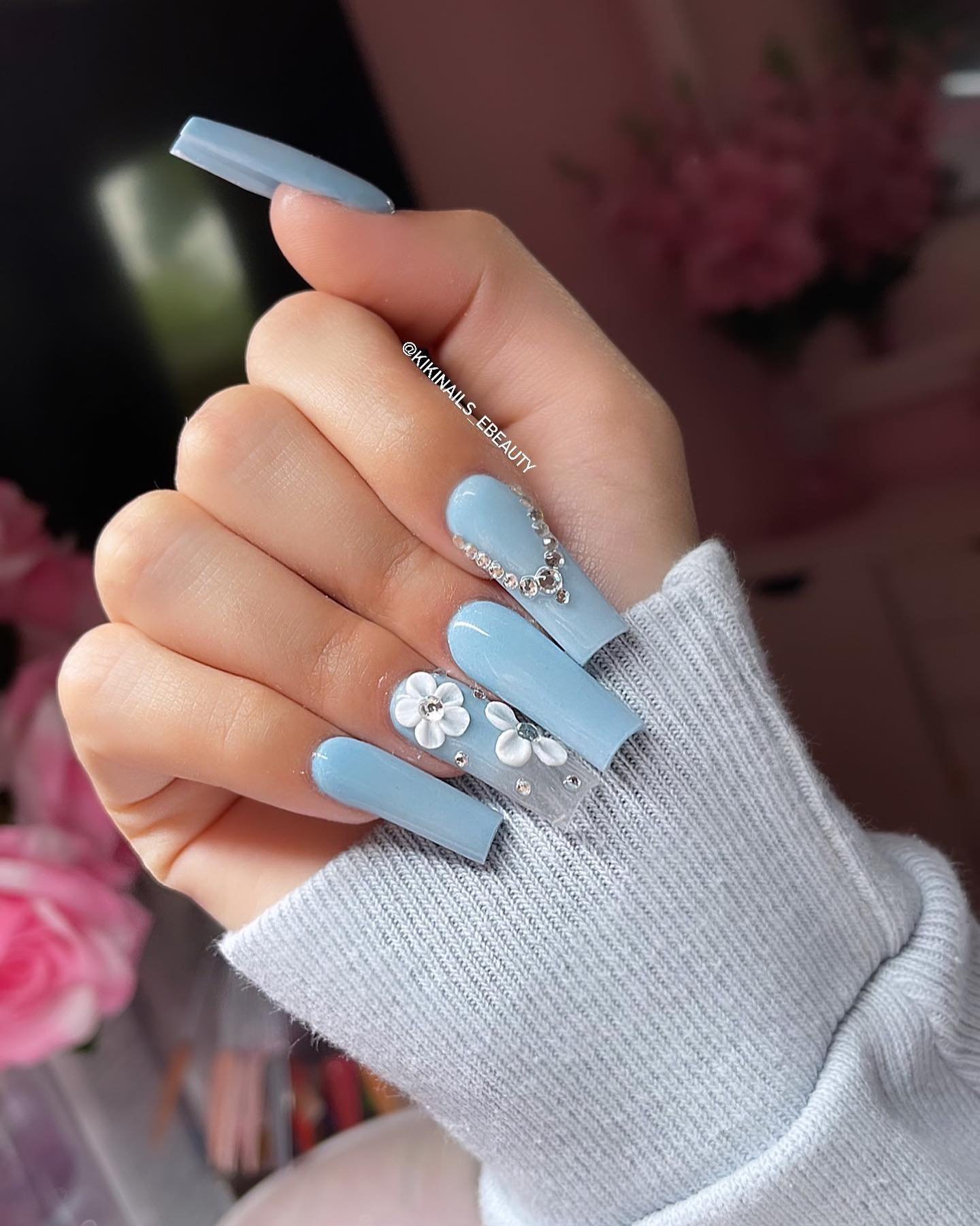 16 - Picture of Blue Nails