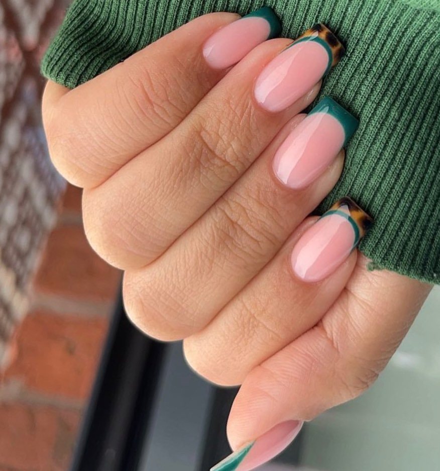 31 - Picture of French Tip Nails