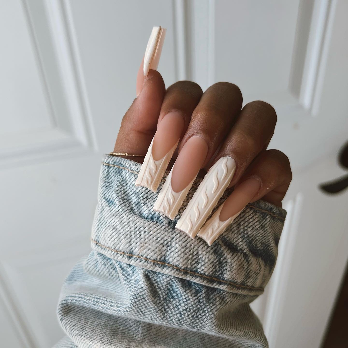 42 - Picture of French Tip Nails