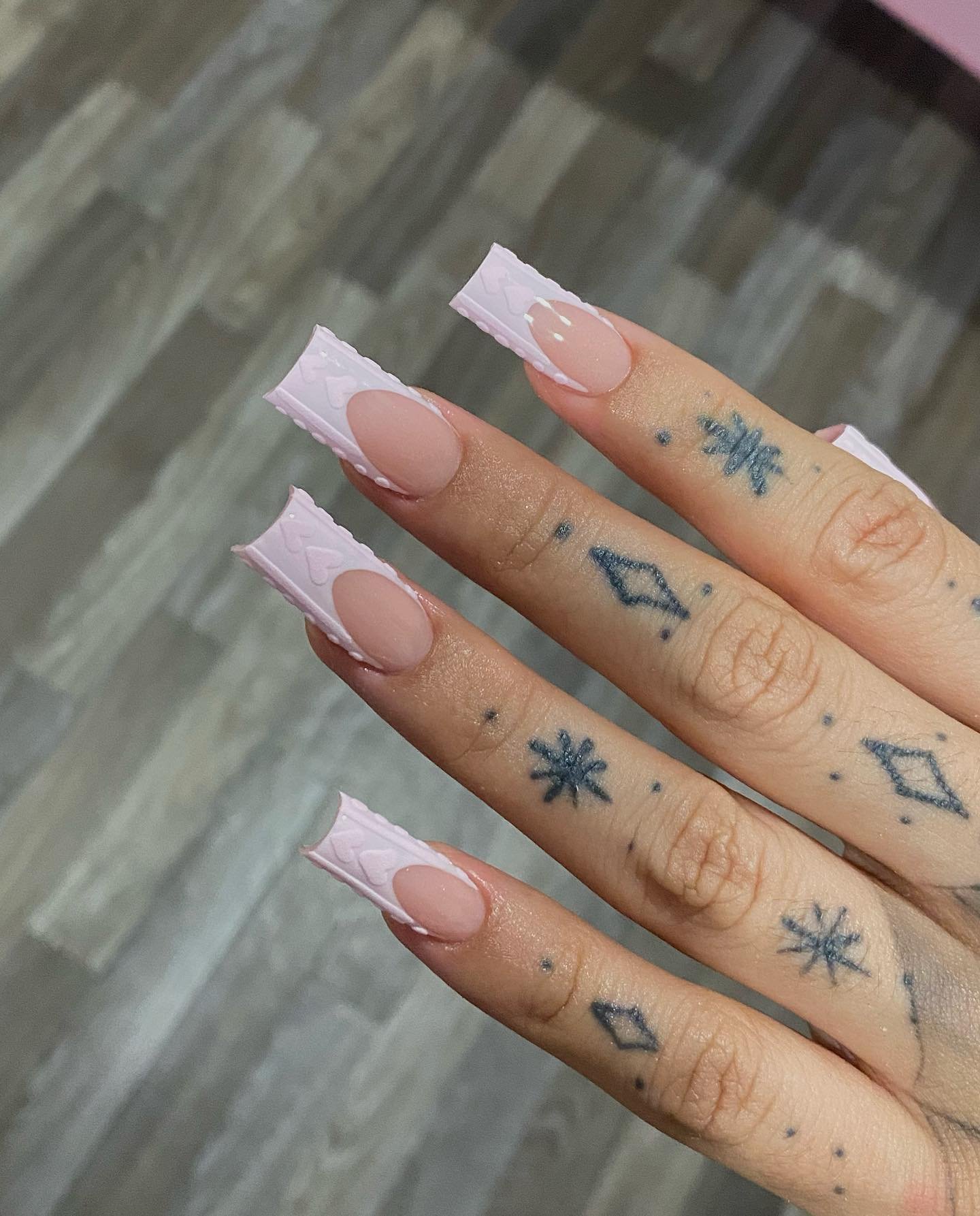 44 - Picture of French Tip Nails
