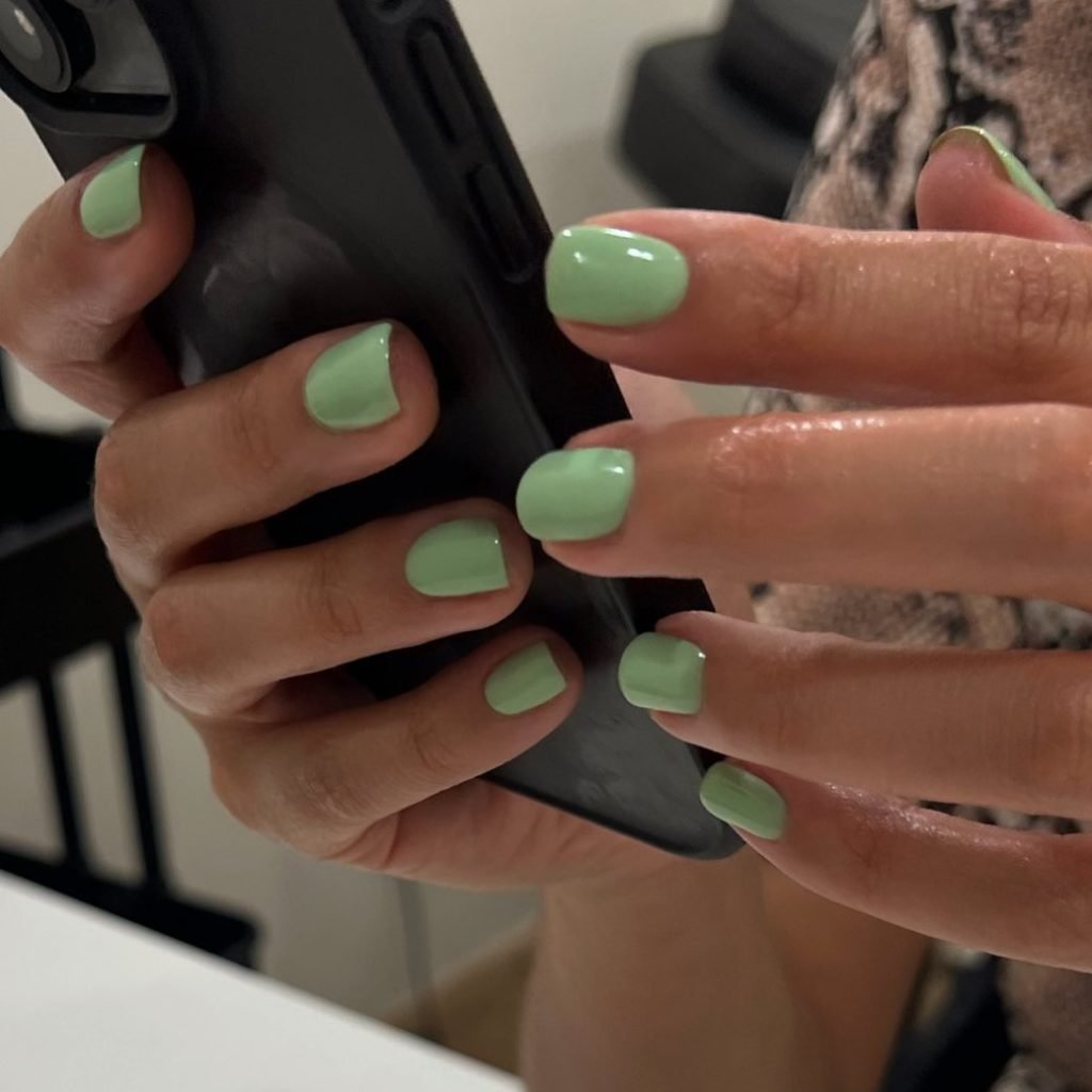 37 Gorgeous Green Nails Ideas to Feel Like a Woodland Fairy