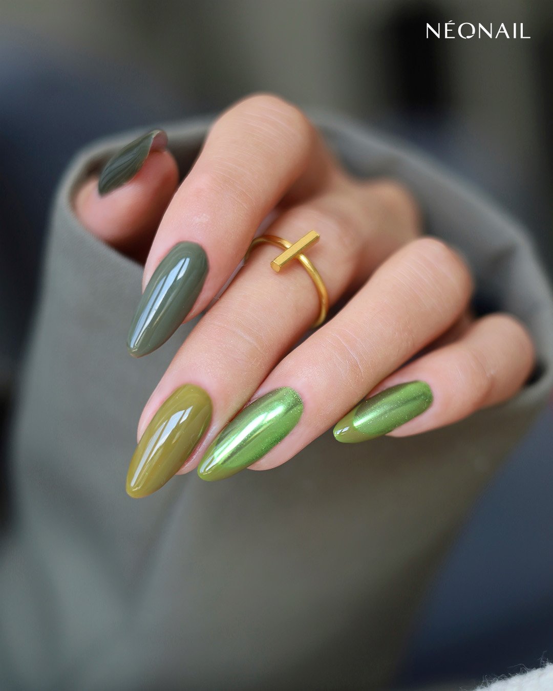 2 - Picture of Green Nails