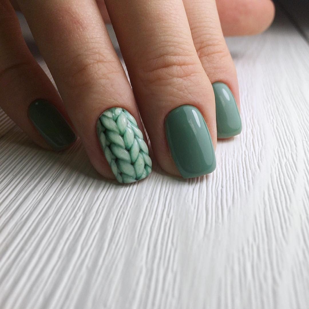 22 - Picture of Green Nails