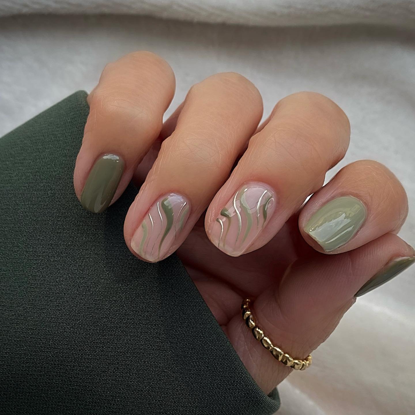 23 - Picture of Green Nails