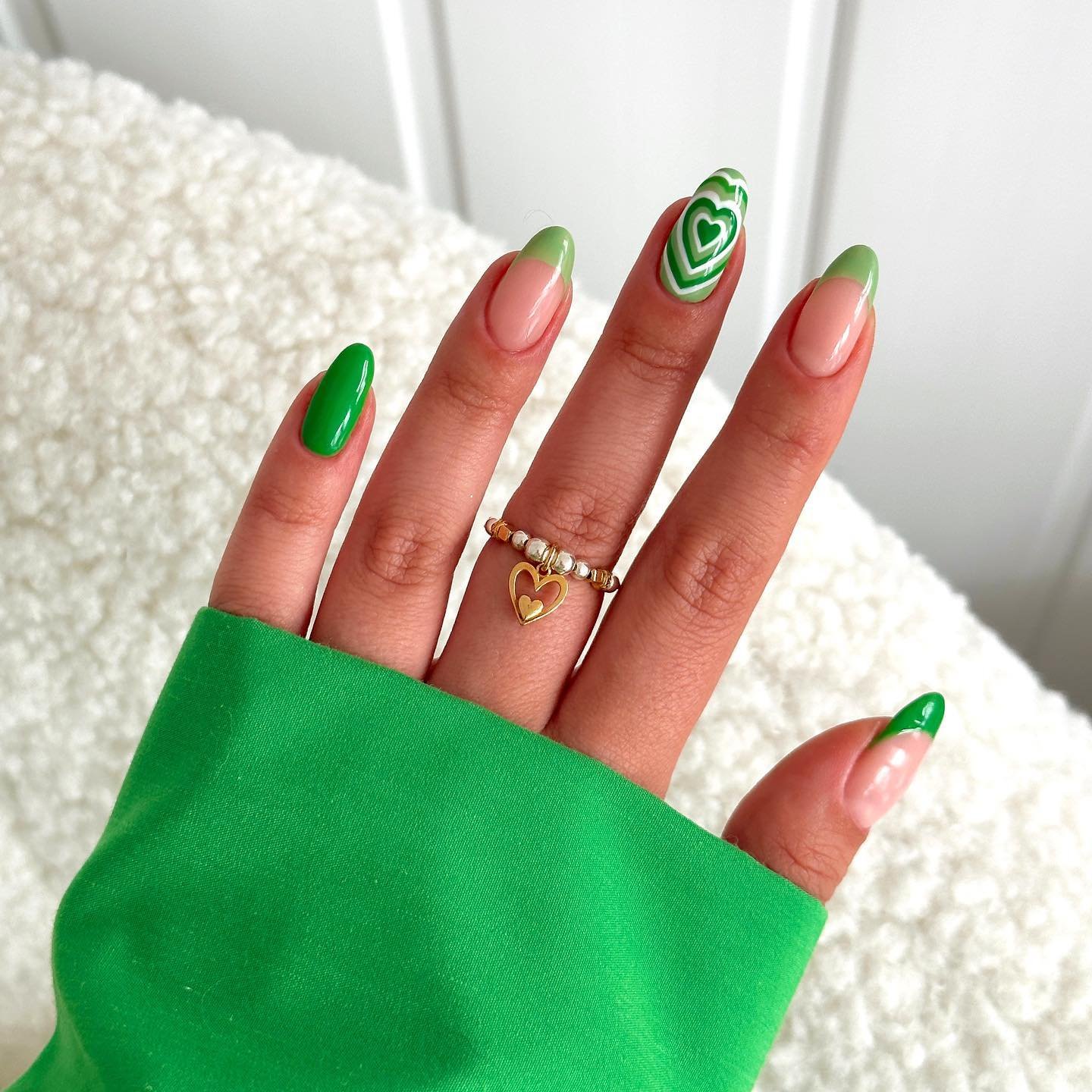 31 - Picture of Green Nails