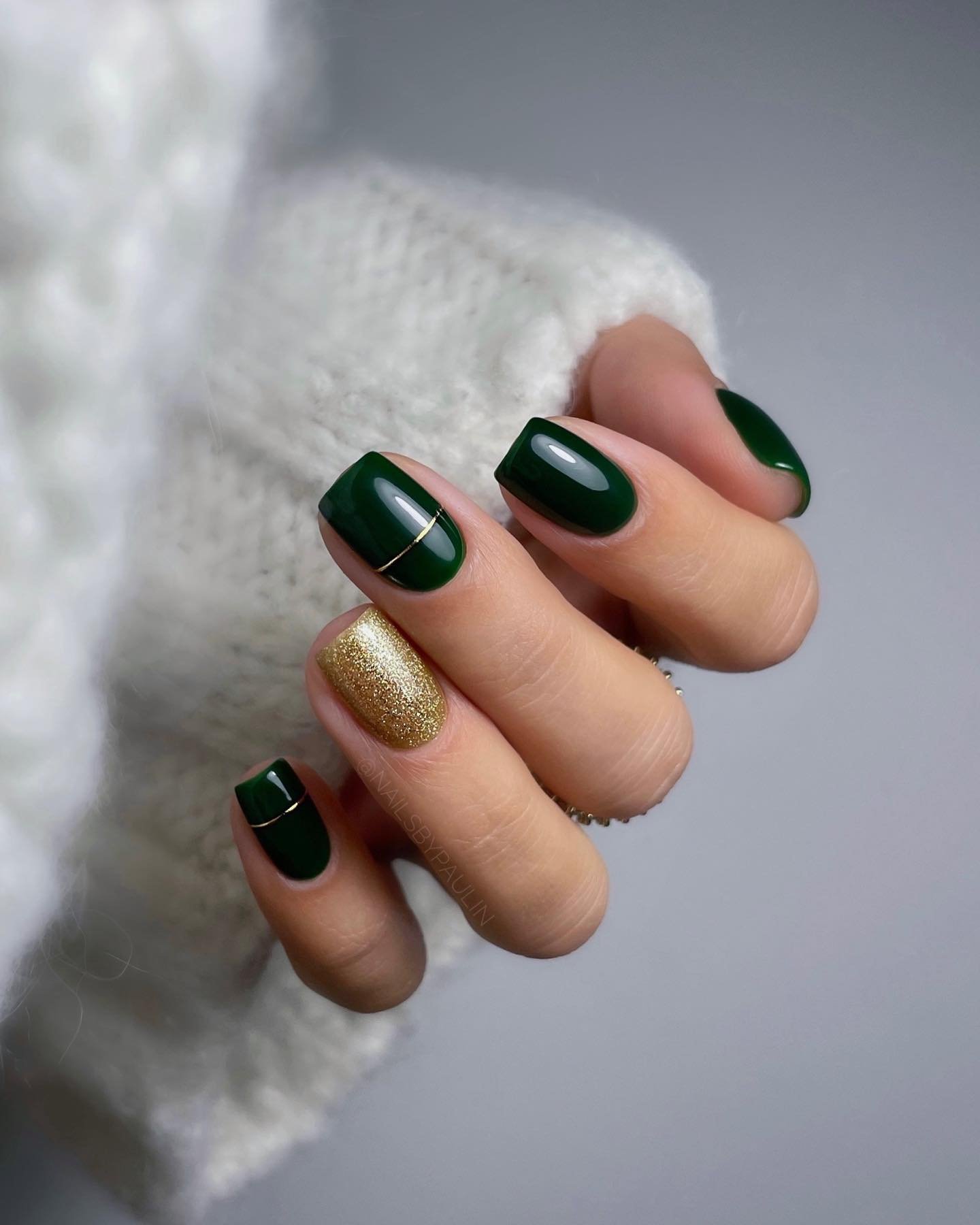 33 - Picture of Green Nails