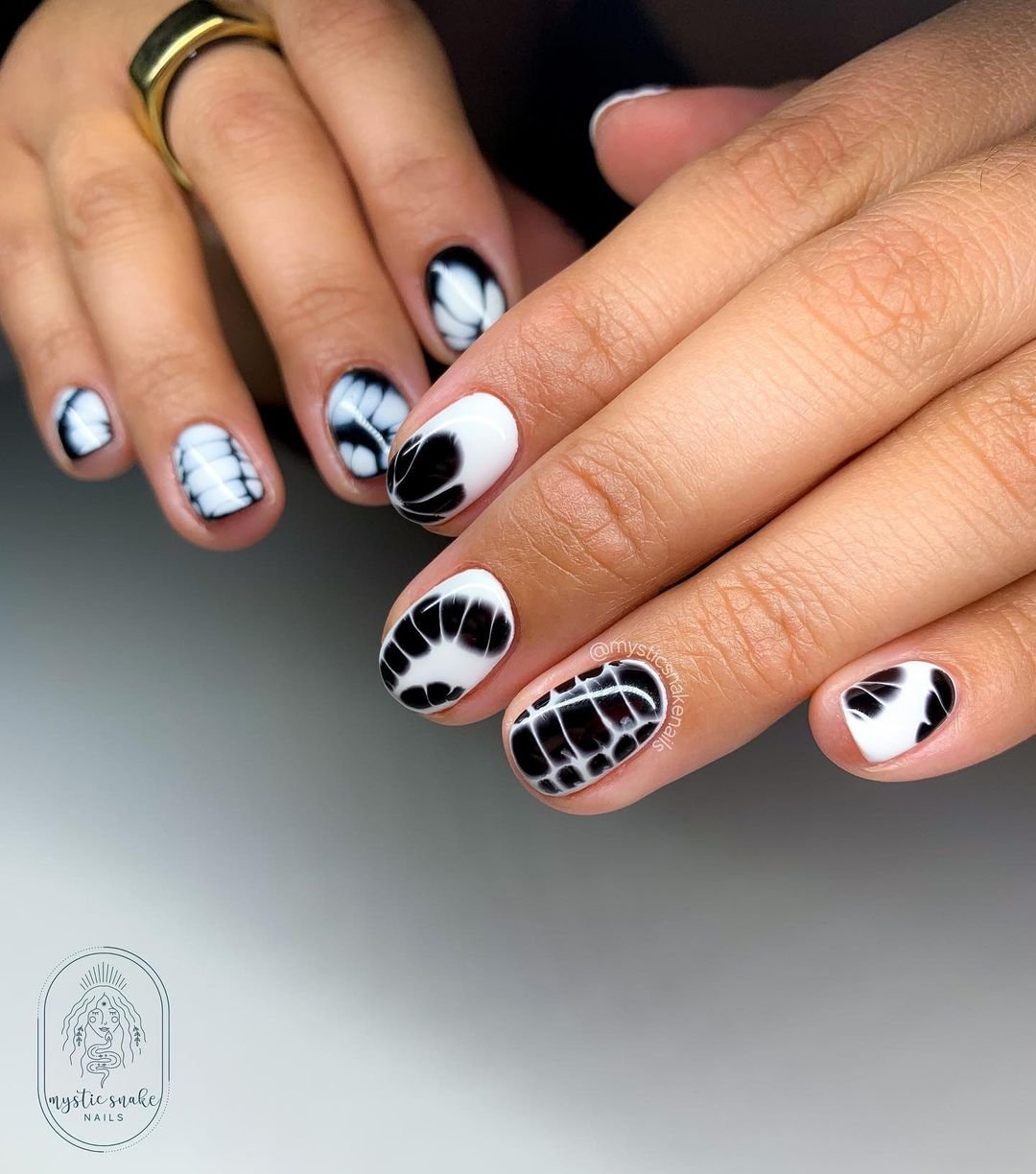 18 - Picture of Black and White Nails