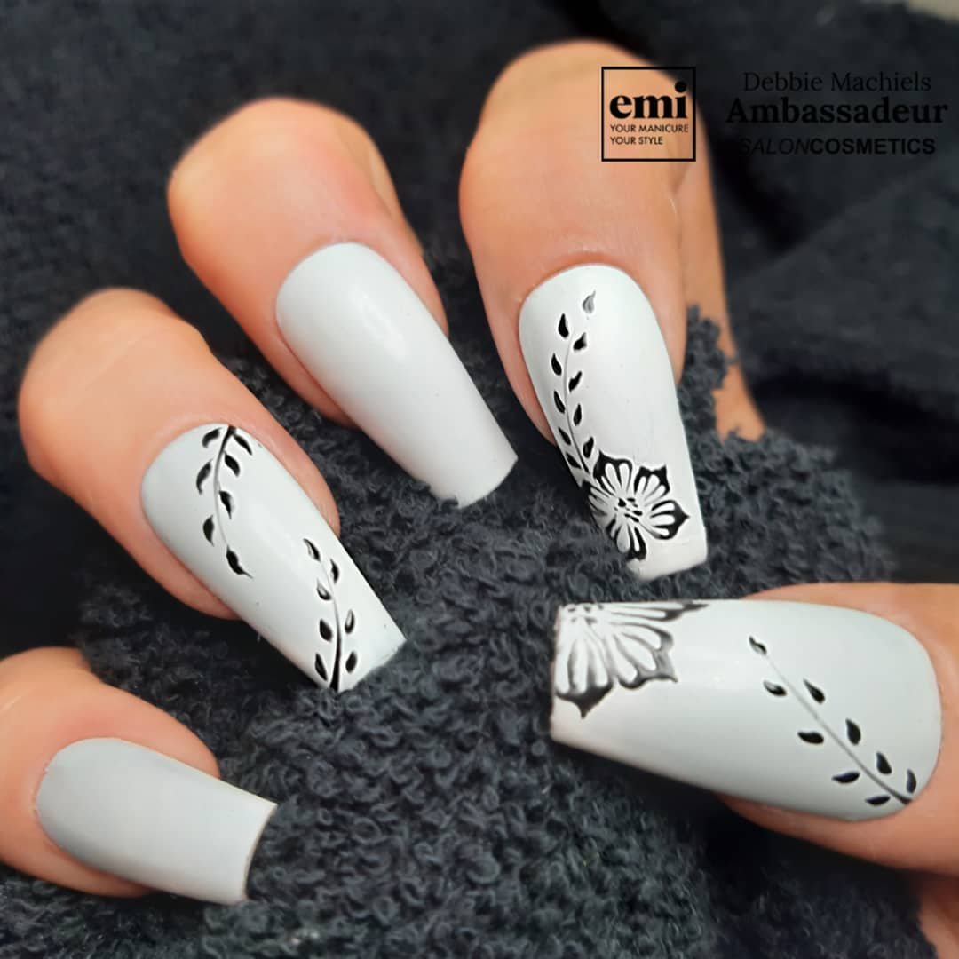 7 - Picture of Black and White Nails