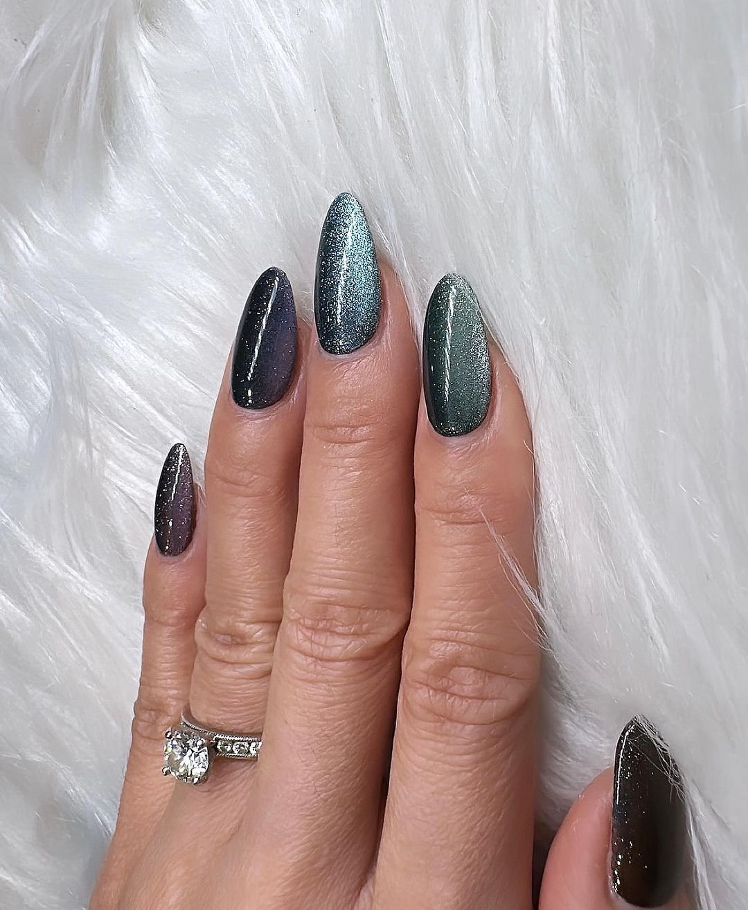 7 - Picture of Cat Eye Nails