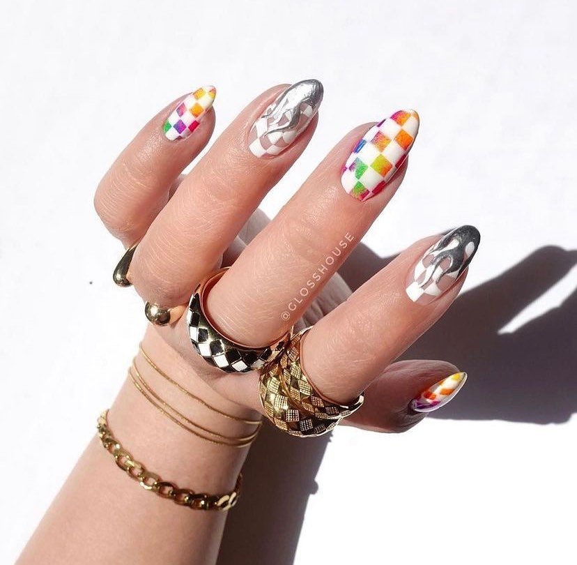 19 - Picture of Checkered Nails