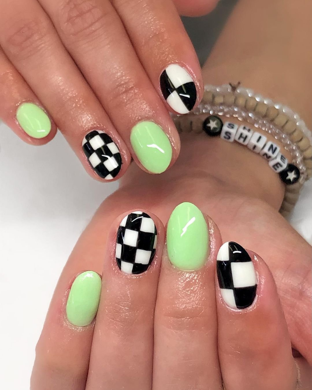 25 - Picture of Checkered Nails