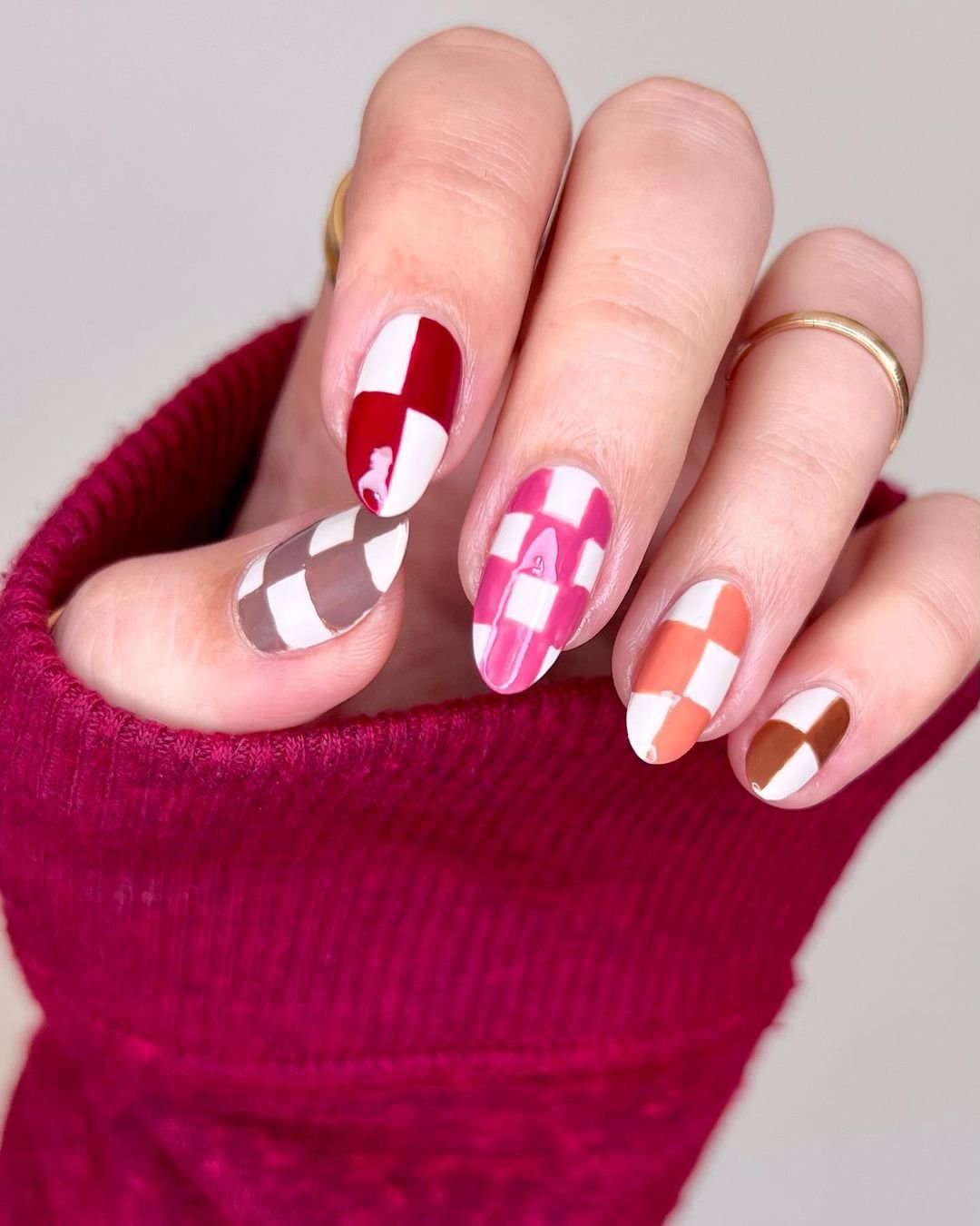 29 - Picture of Checkered Nails