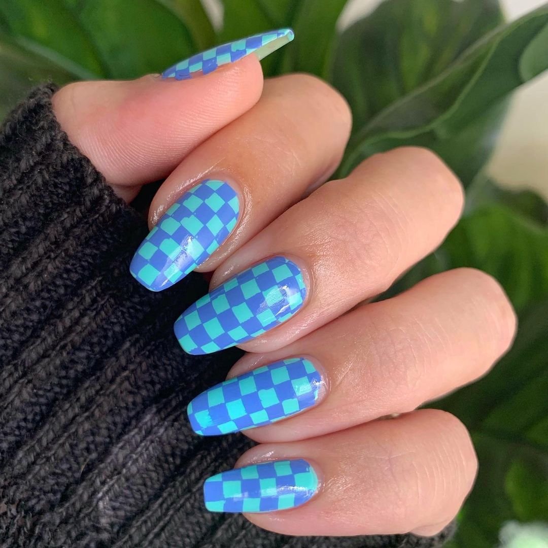35 - Picture of Checkered Nails